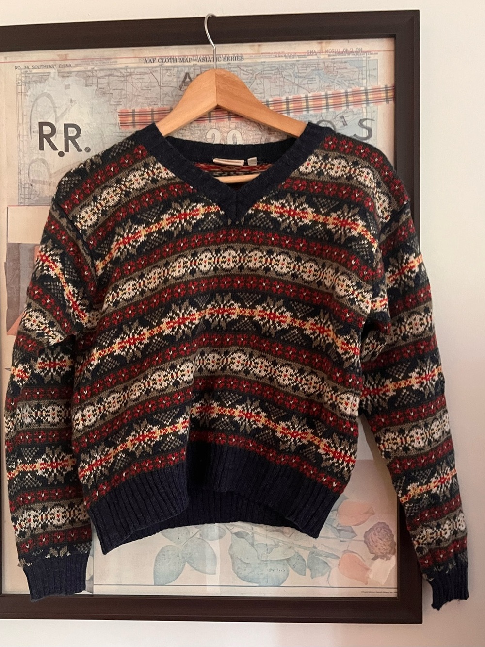Vintage 100% Shetland Wool Hand-Knit Fair Isle V-Neck Sweater XS-S